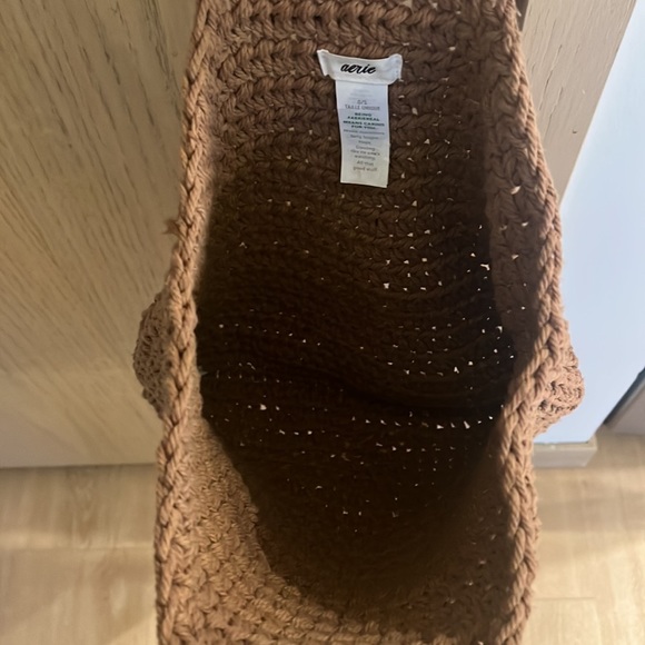 Aerie Brown Crochet Summer Beach Purse Bag with Tortoise Handles - Picture 3 of 3